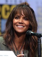     
: 800px-Halle_Berry_by_Gage_Skidmore_2.jpg
: 0
:	177.9 
ID:	148084